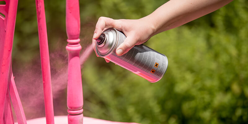 spray paint can spraying